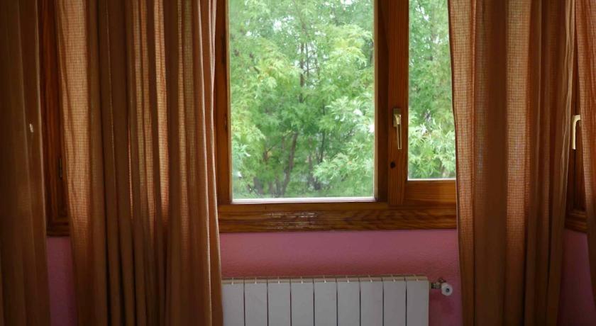 Basic Triple Room with Shared Bathroom,1498912924:JPEG